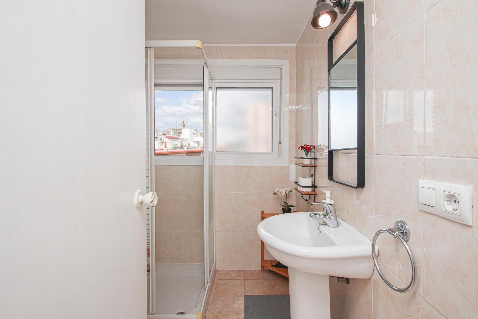 Ferienwohnung Stunning Apt W Views To Giralda - 15 Minutes Walk Sevilla Exterior foto